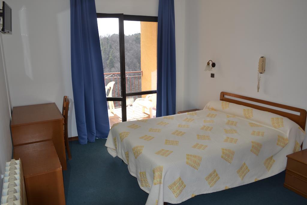 Hotel Aitone Évisa Zimmer foto